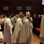 Abp Mieczysław Mokrzycki na jubileuszu parafii oblatów w Kędzierzynie-Koźlu