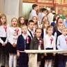 Uroczystości rozpoczęły się od odśpiewania hymnu Sybiraków przez dzieci z SP nr 5 w Olsztynie.