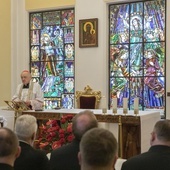 Ośmiu duchownych z godnością kapelana Jego Świątobliwości
