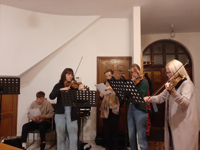 Szykują piękne oratorium w parafii na Krzykach
