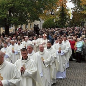 Tegoroczne pielgrzymowanie było dziękczynieniem za majową beatyfikację Pauliny Jaricot, założycielki Dzieła Rozkrzewiania Wiary i Żywego Różańca.