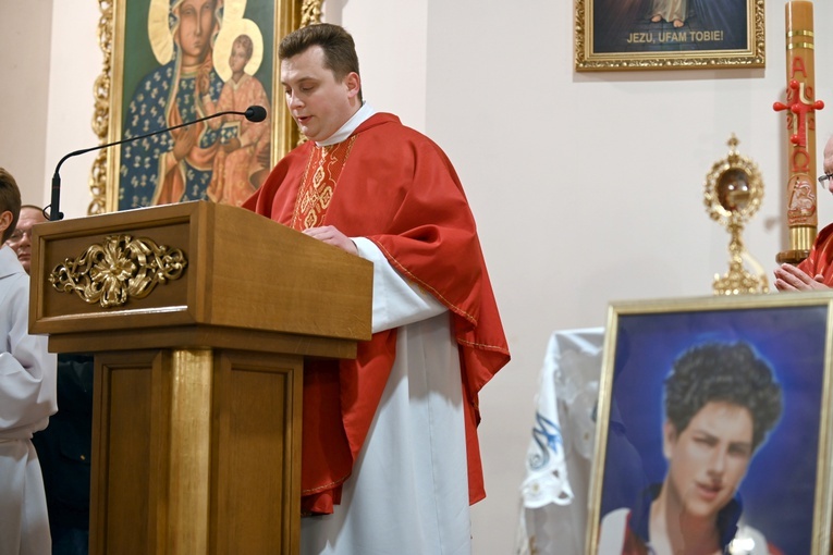 Rozpoczęcie peregrynacji symboli ŚDM w diecezji świdnickiej
