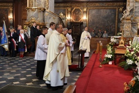 Uroczystościom przewodniczył biskup ordynariusz.
