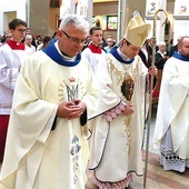 ▲	Abp Witalij Krywicki, biskup kijowsko- -żytomierski, był gościem parafii MB Różańcowej w Lublinie.