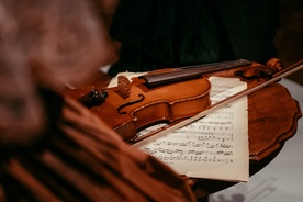 Francja: Odnalezione skrzypce Stradivariusa mogły zostać skradzione z Muzeum Narodowego w Warszawie w 1944 r.