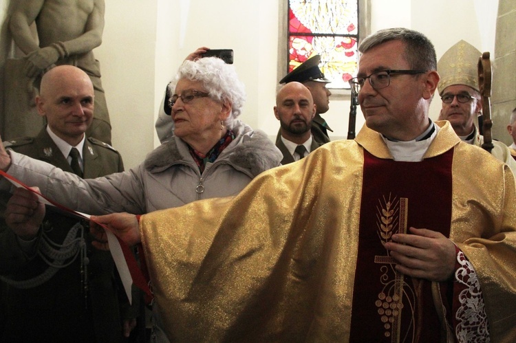 Nowy Sącz. Odsłonięcie tablicy upamiętniającej ks. ppłk. Andrzeja Niwę