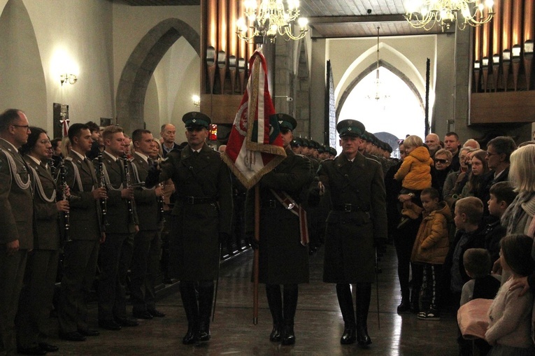 Nowy Sącz. Odsłonięcie tablicy upamiętniającej ks. ppłk. Andrzeja Niwę