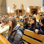 Modlitewne czuwanie „w drodze do Lizbony” w parafii pw. Świętej Rodziny w Mławie.
