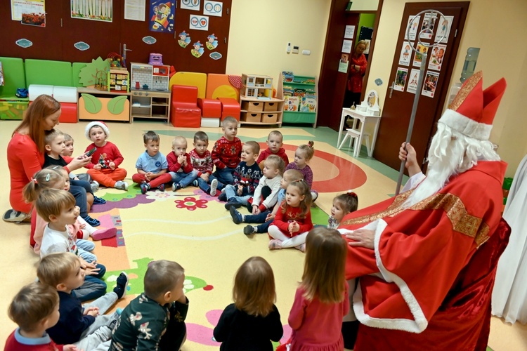 Św. Mikołaj odwiedził przedszkole sióstr prezentek
