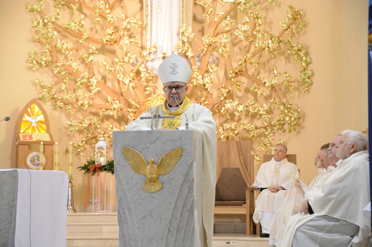 Dziękczynna Msza św. u końca rozbudowy Domu Matki i Dziecka