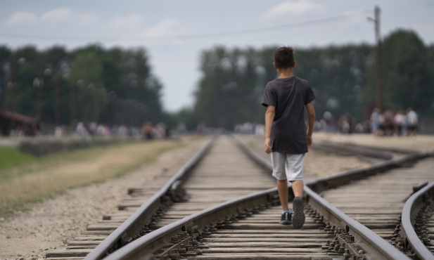 80 lat temu Niemcy rozpoczęli deportacje Polaków z Zamojszczyzny do Auschwitz