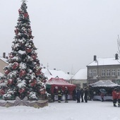 Stalowa Wola. Jarmark na odnowionym rynku