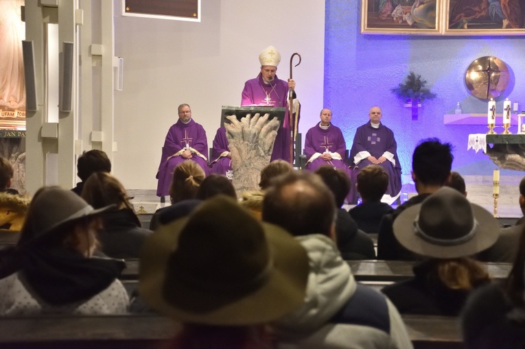 Spotkanie harcerzy w sanktuarium Matki Bożej Brzemiennej