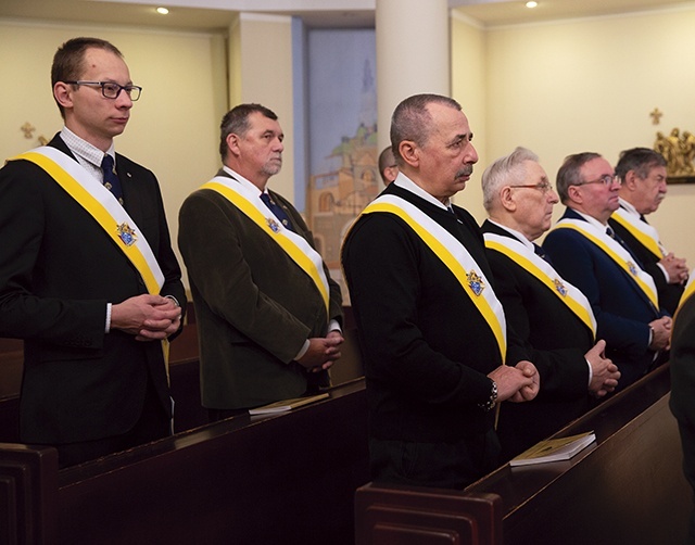 ▲	Spotkali się mężczyźni z pięciu działających w diecezji rad rycerskich.