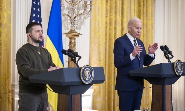 Prezydent Biden: Ukraina może odnieść sukces na polu bitwy i odniesie też sukces przy stole negocjacyjnym