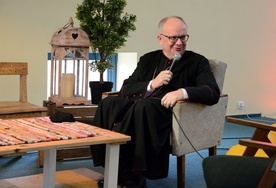Biskup opolski zachęca do przyjęcia kolędowej wizyty duszpasterskiej