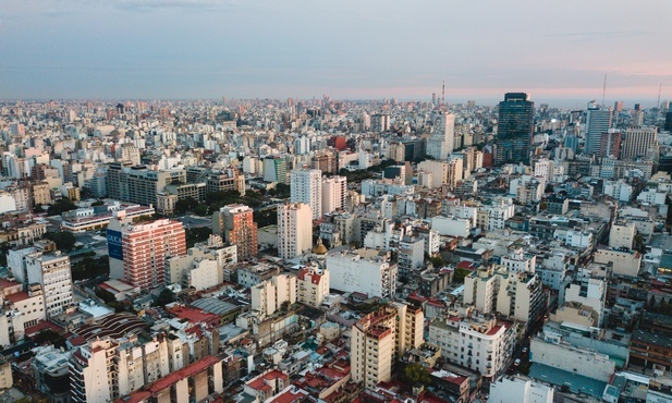 Argentyna kończy rok ze 100-procentową inflacją - co trzecia rodzina "poniżej granicy ubóstwa"