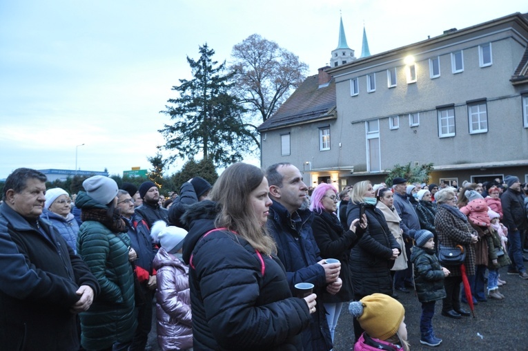 Kolędowanie w szczepanowickim Betlejem