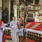 Droga Krzyżowa za ofiary przestępstw seksualnych duchownych