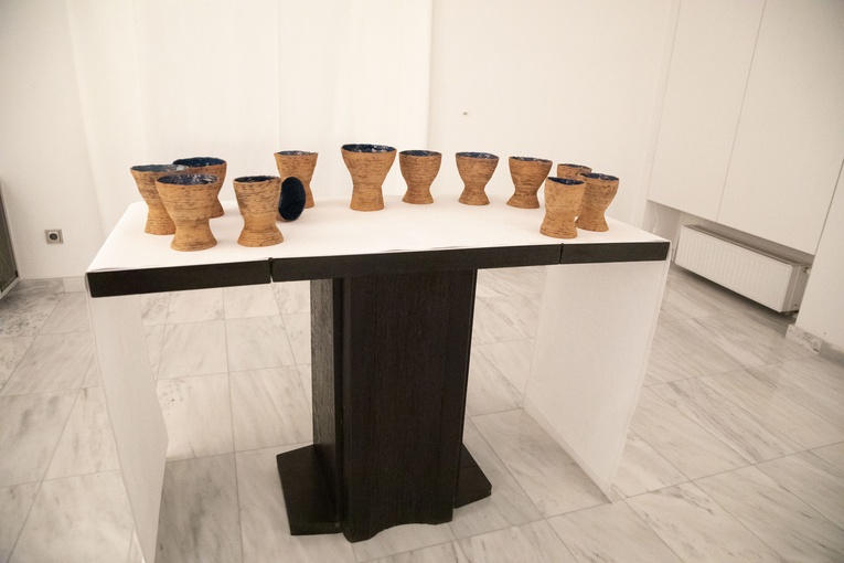 "Dwa stoły", czyli rzeźby Piotra Kuscha w MAW