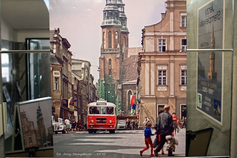 Opole w latach 1966-2023. Wystawa fotografii Jerzego Stemplewskiego