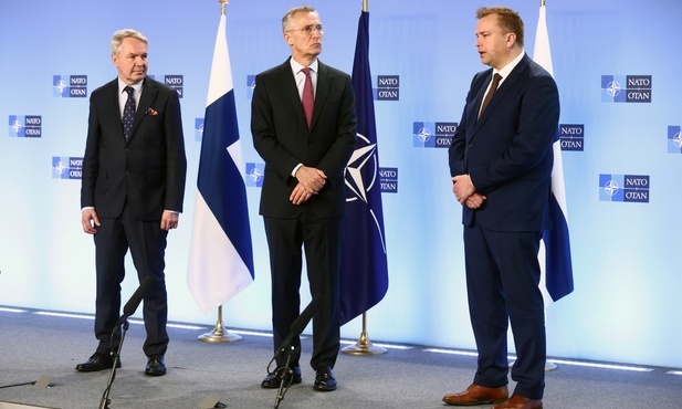 Finlandia: Prezydent zatwierdził akt przystąpienia kraju do NATO