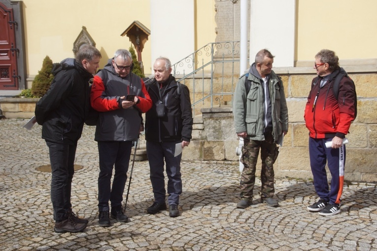 Dekanalna Droga Krzyżowa na Chełmiec