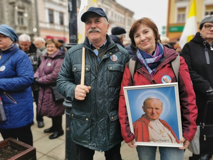 Marsz w obronie dziedzictwa Jana Pawła II