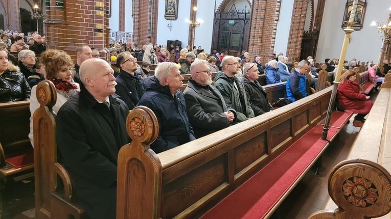 Wielki Czwartek w parafiach diecezji świdnickiej