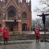 Piekary Śląskie. Chwalebne Misterium Męki Pańskiej na kalwaryjskim wzgórzu