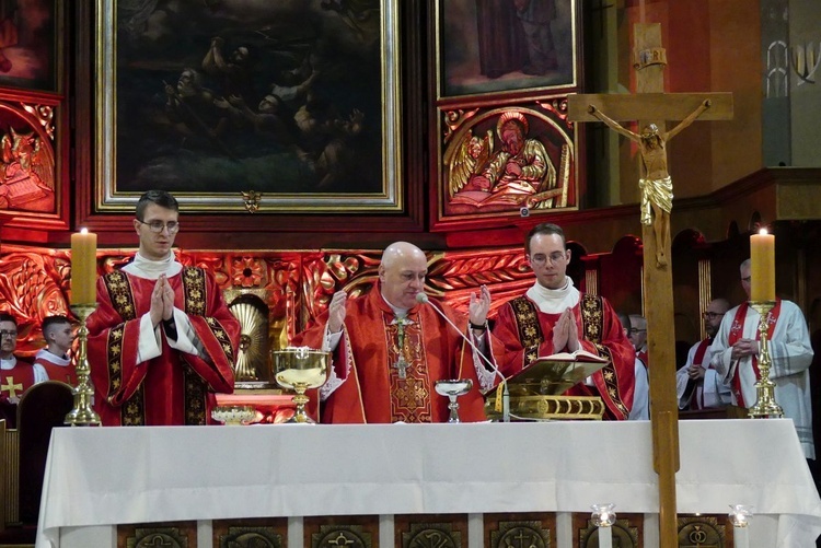 Liturgia Wielkiego Piątku w katedrze św. Mikołaja w Bielsku-Białej.