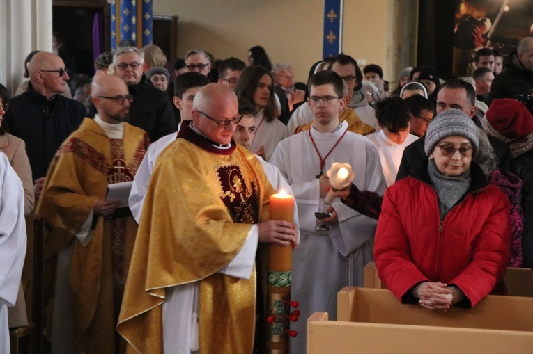 Wigilia Paschalna w parafiach diecezji świdnickiej