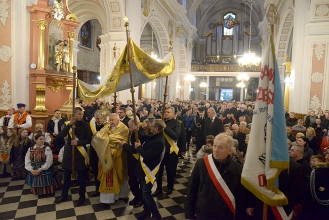 Rezurekcja w kolegiacie św. Bartłomieja w Opocznie