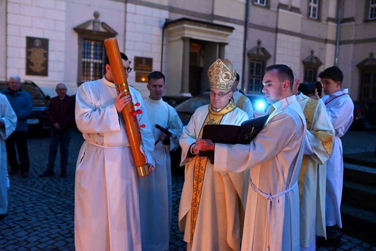 Wigilia Paschalna w świdnickiej katedrze