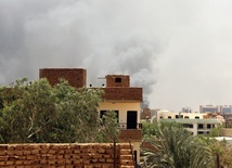 Sudan: Trzech pracowników ONZ zginęło wskutek walk; sąsiednie państwa oferują mediację