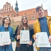 Od lewej: Dominika Materowska, Weronika Pajor i Wojciech Kania.