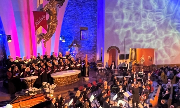 Inauguracyjny koncert w bielskiej świątyni Jezusa Chrystysa Odkupiciela Człowieka.