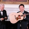 Prezydent Korei Płd. zrobił show w Białym Domu. Na bankiecie zaśpiewał piosenkę "American Pie"