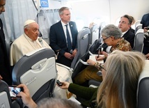 Papieska konferencja prasowa podczas lotu Budapeszt-Rzym (dokumentacja)
