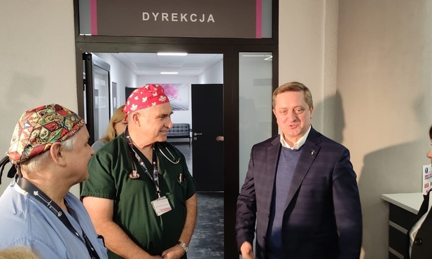 Czeladź. Polscy, kanadyjscy i ukraińscy lekarze pomagają rannym żołnierzom