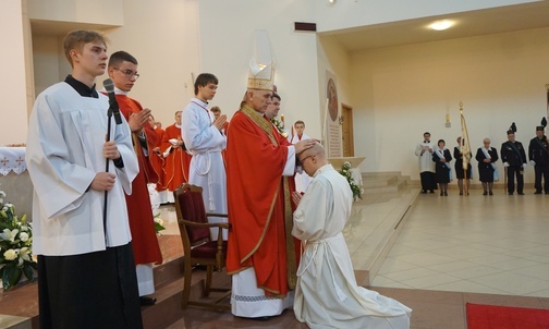 Święcenia diakonatu w parafii św. Jacka w Gliwicach-Sośnicy  