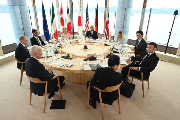 Zełenski nie przybędzie osobiście na szczyt G7 w Hiroszimie; wystąpi tam online