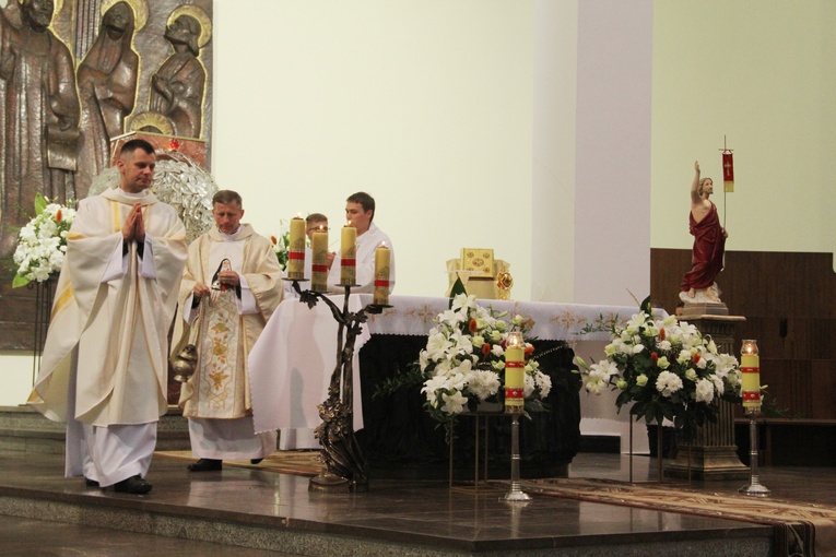 Bochnia. Wprowadzanie relikwii św. Rity do kościoła św. Pawła
