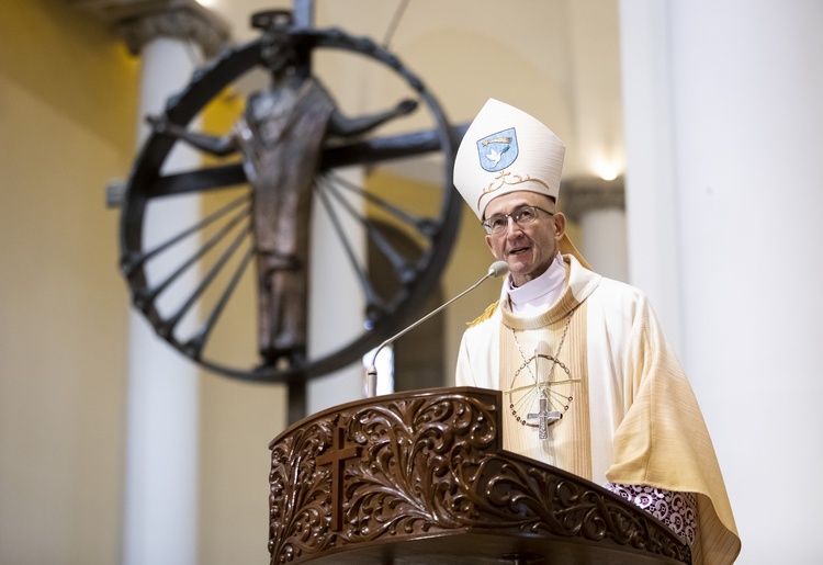 Archidiecezja katowicka. Papież przyjął rezygnację abp. Wiktora Skworca, jego miejsce zajął abp Adrain Galbas