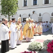 Dlaczego powinniśmy kochać Kościół?