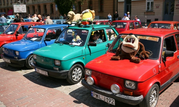 Fiat 126, popularny maluch, świętuje pięćdziesiątkę