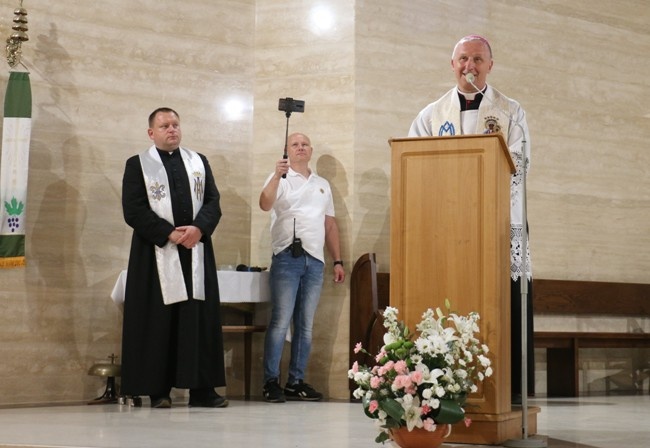 Nocna Pielgrzymka Kobiet do Starej Błotnicy