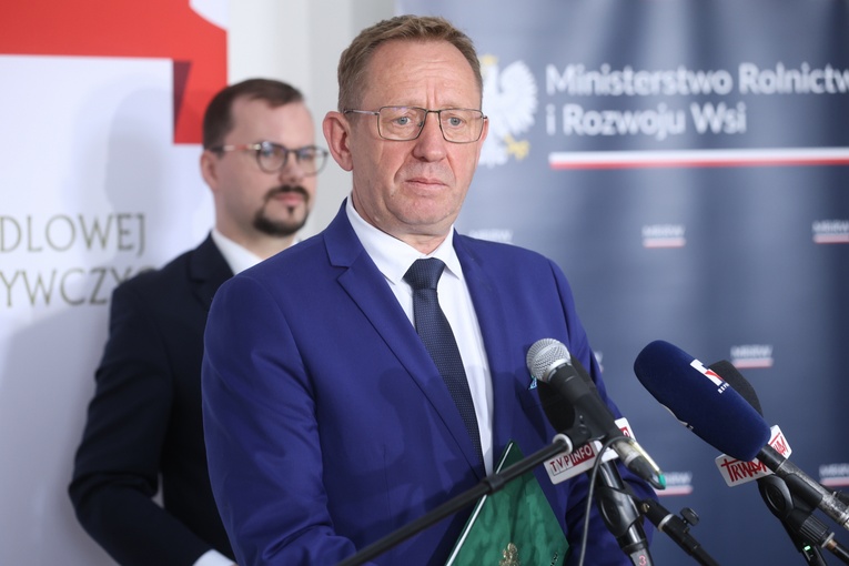 Minister Telus: od rolników skupiono ok. 60 proc. nadwyżki zboża