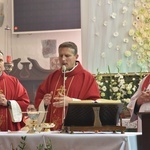 Bp Piotr Przyborek udzielił sakramentów wychowankom PSONI
