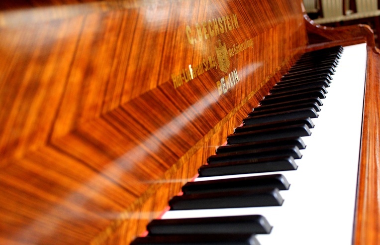 Rekord Guinnessa za grę na fortepianie... na wysokości